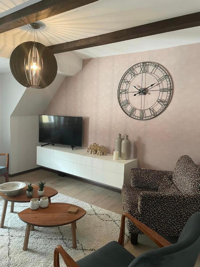 エディガー・エラーExcellent Houseアパートメント エクステリア 写真