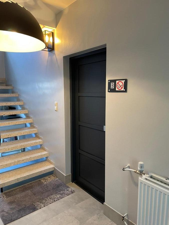 エディガー・エラーExcellent Houseアパートメント エクステリア 写真