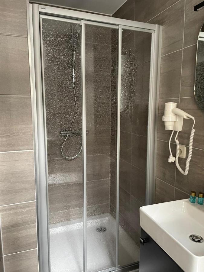 エディガー・エラーExcellent Houseアパートメント エクステリア 写真